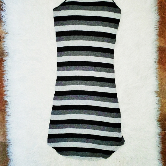 Stripped Dress - Picture 5 of 5